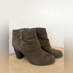 Steve Madden Olive Green ankle boot